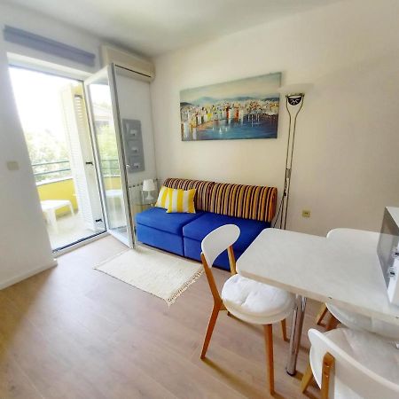 Apartment Lungomare Pula Extérieur photo